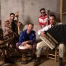 בומבראס: חפלה בלקנית עם ניחוחות מזרח אירופאים